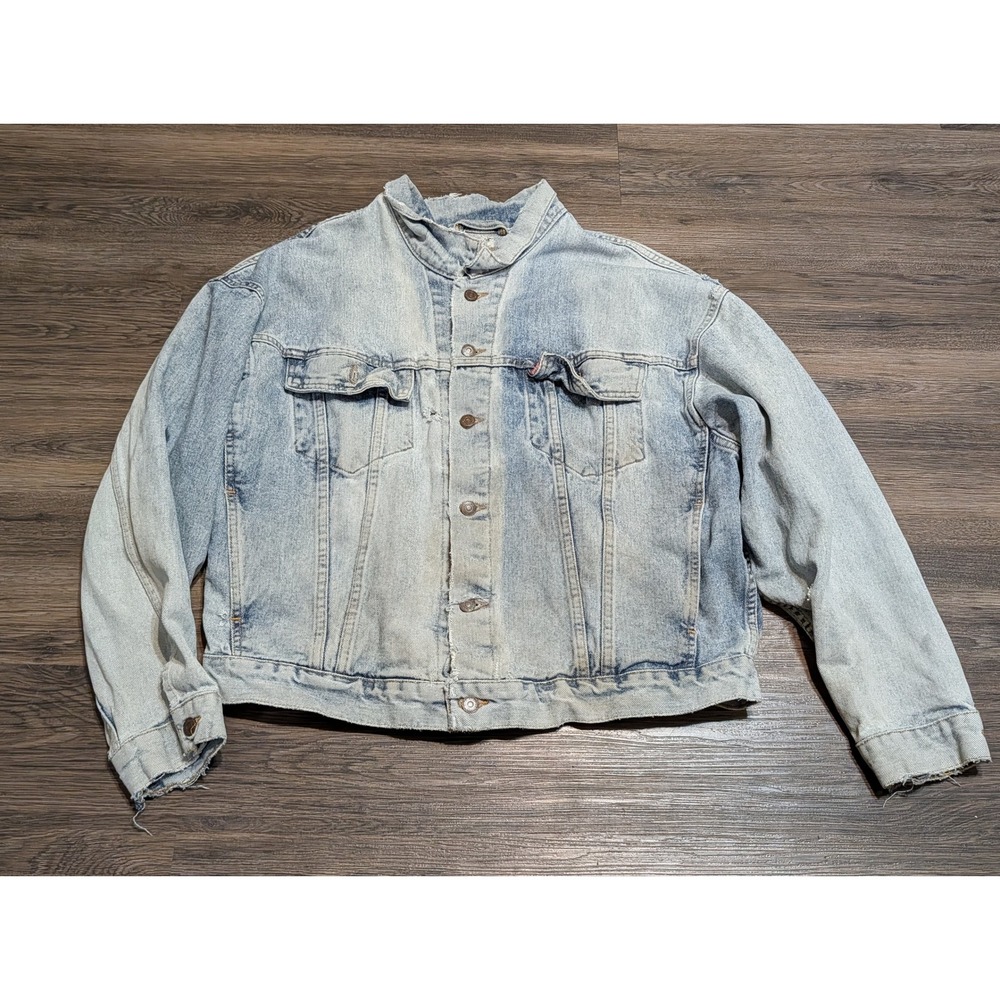 Levis Distressed Denim Trucker Jacket Light Wash Blue Boxy Fit 70598 4891 XL
